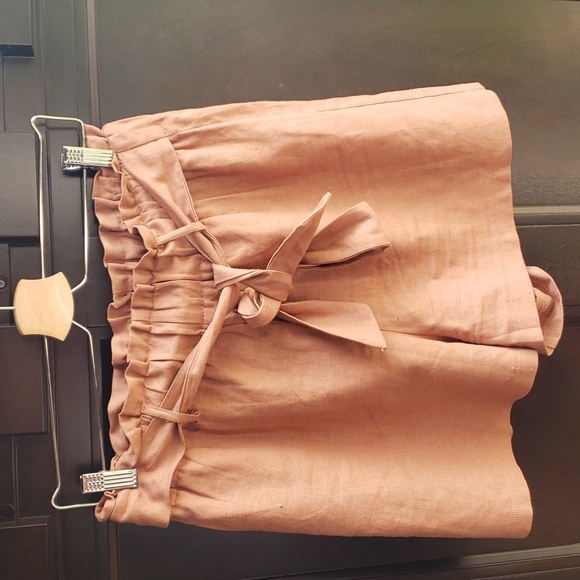 Linen Brown Shorts with belt - Picture 3 of 12